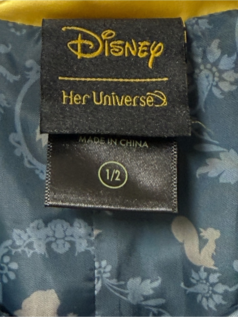 Her Universe Snow White Capelet Sz 1/2 - Picture 3 of 5
